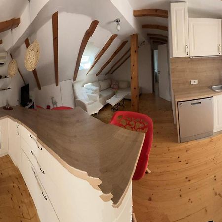 Le Liv On Apartment Rijeka Bagian luar foto